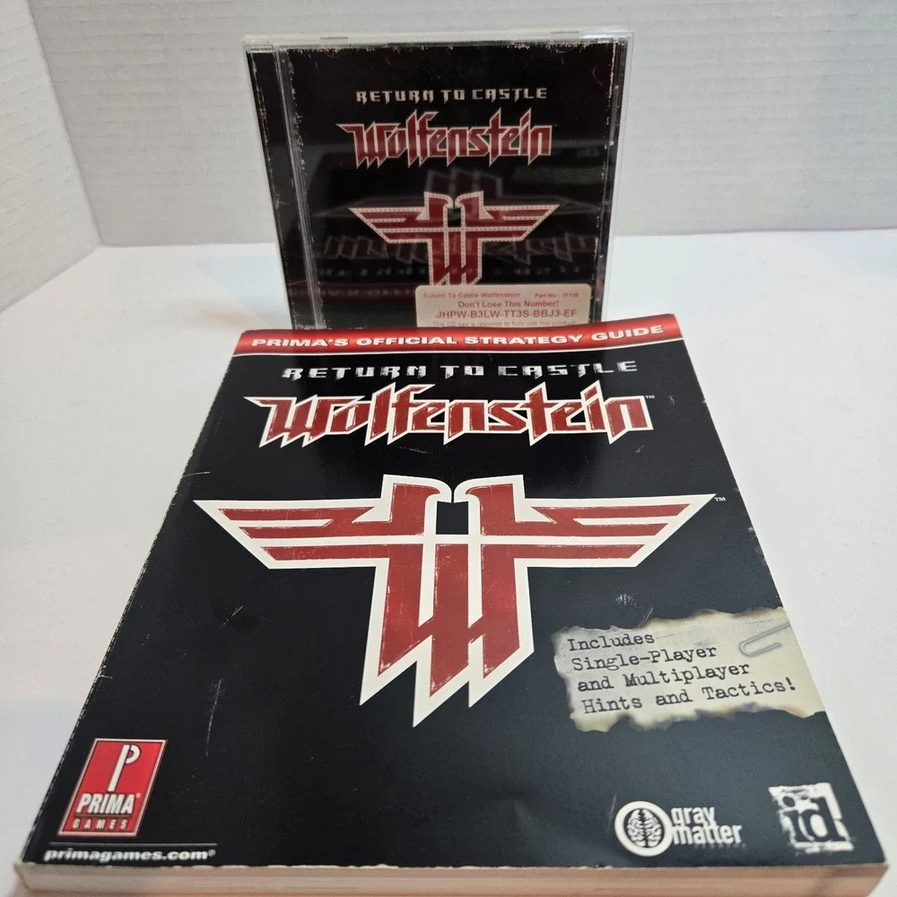 Return to Castle Wolfenstein 2001 CD Manual PC‎ Game Disc Box & Strategy Guide